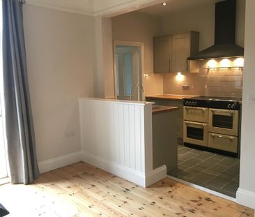 3 bedroom terraced house to rent - Photo 4