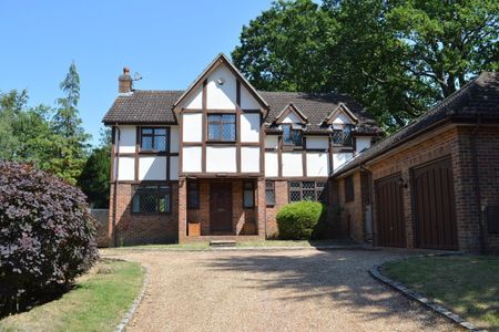 Churchfields Avenue, WEYBRIDGE, KT13 - Photo 2