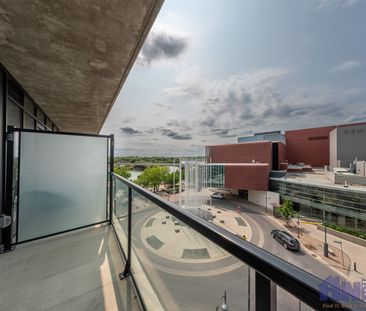 River landing - 1 Bedroom/1 Bathroom - 503 490 2nd Avenue - Photo 2