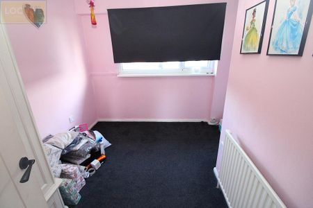 3 bedroom terraced house to rent - Photo 3