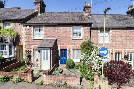 2 bedroom terraced house to rent - Photo 4
