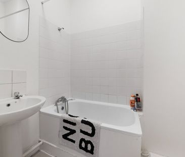 1 Bed Flat, High Street, N8 - Photo 4