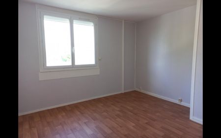 Location Appartement 4 pièces 67 m² La Châtre - Photo 3