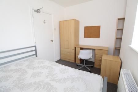 City Road, Dunkirk, Nottingham, NG7 - Photo 3