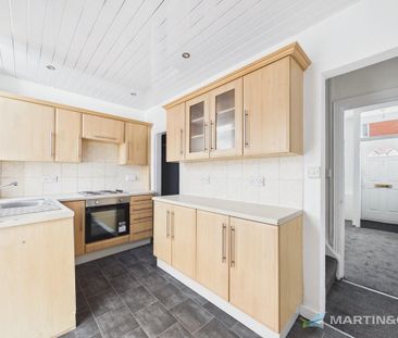 2 bedroom terraced house to rent - Photo 2