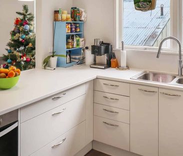 Stokes Valley Living - Photo 4