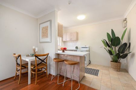 Bright & Breezy Apartment in Prime Dee Why Setting - Photo 3