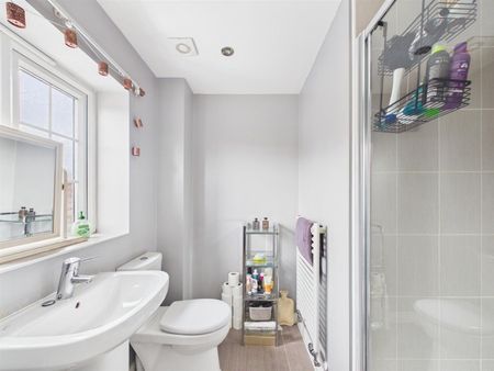 3 BED House To rent - Photo 5