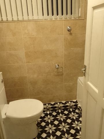 1 bedroom in a house share to rent - Photo 4