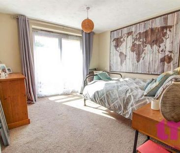 Sewell Close, Chafford Hundred, RM16 - Photo 5