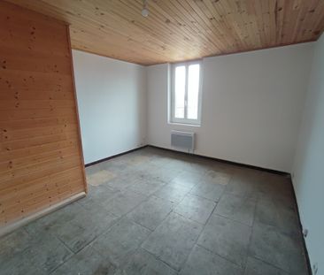 Location Appartement 2 pièces 48m² ST GILLES 30800 - Photo 2