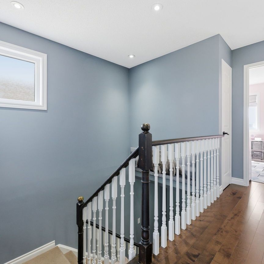 For Lease - 635 Amelia Crescent, Burlington, Ontario - Photo 1