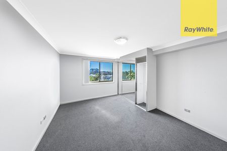 Beautifully Enhanced 2 Bedroom Apartment! - Photo 3