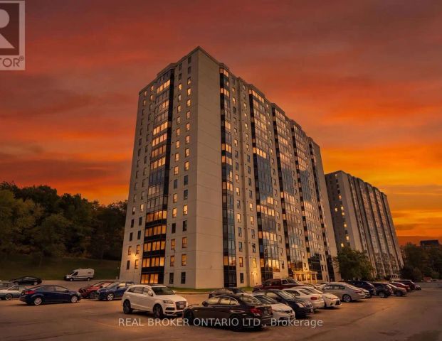 508 - 35 GREEN VALLEY DRIVE — 1 Bedroom - Photo 1