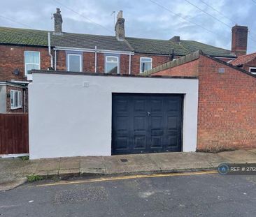 4 bedroom terraced house to rent - Photo 3