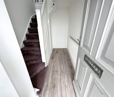 The Front, Seaton Carew, Hartlepool - Photo 4