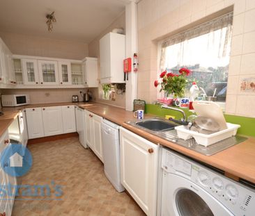 4 bed Semi-Detached House for Rent - Photo 2