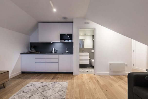 Flat to rent - Photo 1