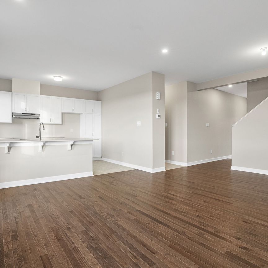 For Lease - 120 Beebalm Crescent, Barrhaven, Ontario - Photo 1