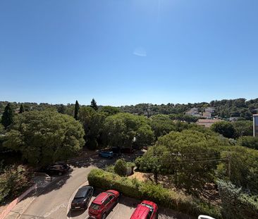 Location Appartement 4 pièces 64m² NIMES 30000 - Photo 5