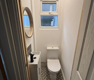 5 bedroom terraced house to rent - Photo 2