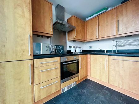 2 bedroom apartment to rent - Photo 3