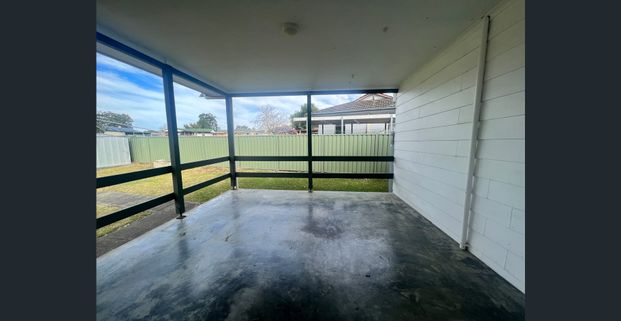 3 Bedroom Home with Large Backyard - Photo 1