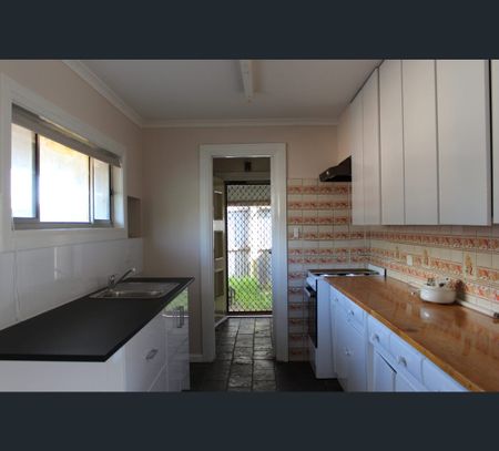 9 Wilkins Street, Port Pirie, SA 5540 - Photo 4