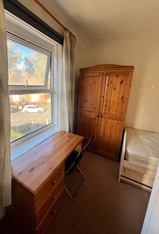 2 Bed Semi-Detached House, Deerlands Close, S5 - Photo 4