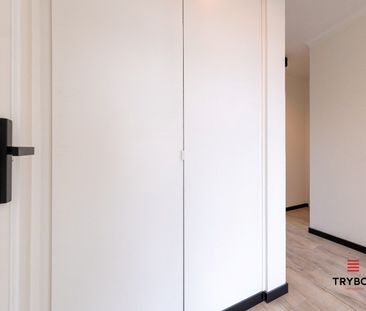 Volledig gerenoveerd 2-slaapkamerappartement te huur – rand centrum... - Photo 2