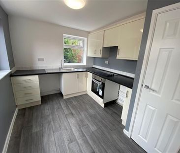 2 bedroom Flat To Let - Photo 6