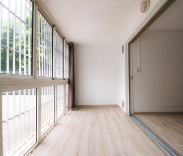 Location Appartement 2 pièces 55m² ST DENIS 97400 - Photo 4