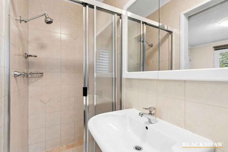 Charming Four Bedroom Family Home - Photo 3