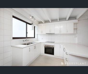 2/12-14 Drummartin Street, Albion, Vic 3020 - Photo 1