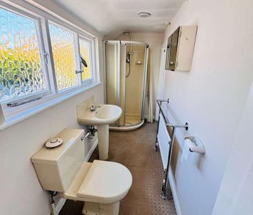 Southall, UB2 - Photo 3