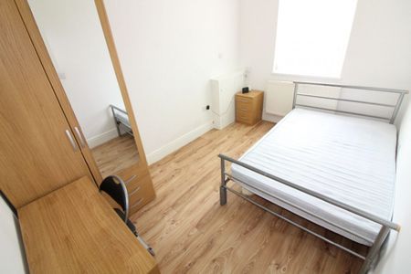 Crown Street, PRESTON, Lancashire PR1 2RU - Photo 4