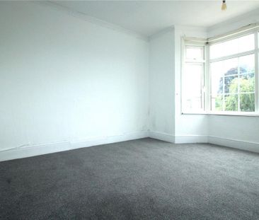 4 bedroom detached house to rent - Photo 2