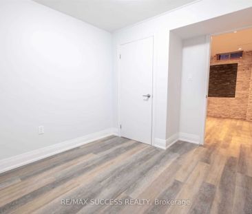 For Lease - 4484 Jenkin Circle, Mississauga, Ontario - Photo 2