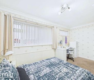 Spinney Green, Eccleston, WA10 - Photo 6