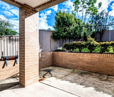 12 HEYSEN AVE, Ermington NSW 2115 - House For Rent | Domain - Photo 1