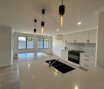 STUNNING FAMILY HOME IN SOUGH AFTER SOUTH BUNBURY - Photo 5