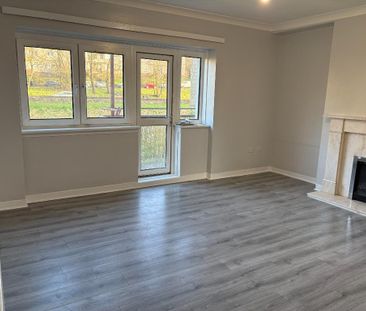 3 bedroom flat to rent - Photo 2