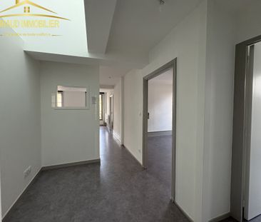 Location Appartement 3 pièces 70m² CHARLIEU 42190 - Photo 1