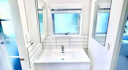 Plimmerton 2 bed with privacy & views - Photo 3