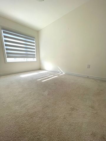 For Lease - 24 Imperial College Lane, Markham, Ontario - Photo 2