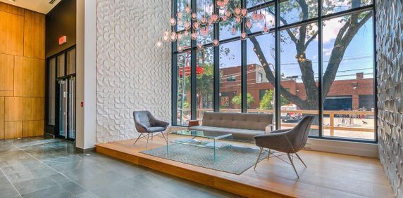 1 Bedroom - 7407 Rue Mountain-Sights, Montréal - Photo 2