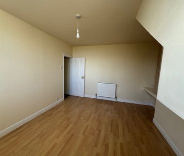 2 Bed Terraced House, Warrels Grove, LS13 - Photo 4