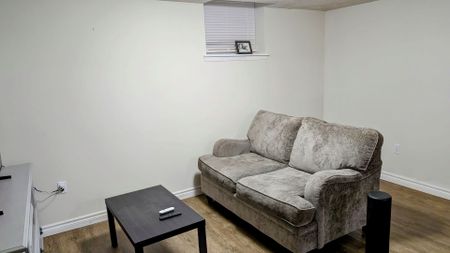 For Lease - 853 Crowells Street, Oshawa, Ontario - Photo 2