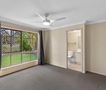 SPACIOUS 4-BEDROOM FAMILY HOME IN THE HEART OF FOREST LAKE! - Photo 4