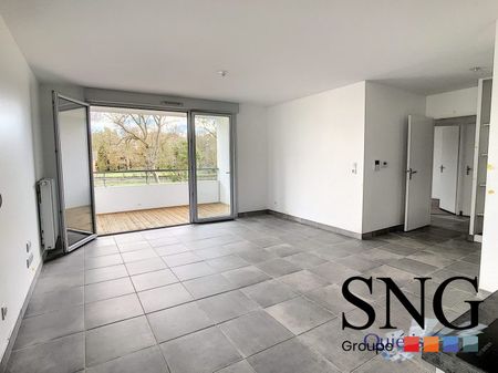 T3 AVEC BALCON ET DEUX PARKINGS - Photo 3